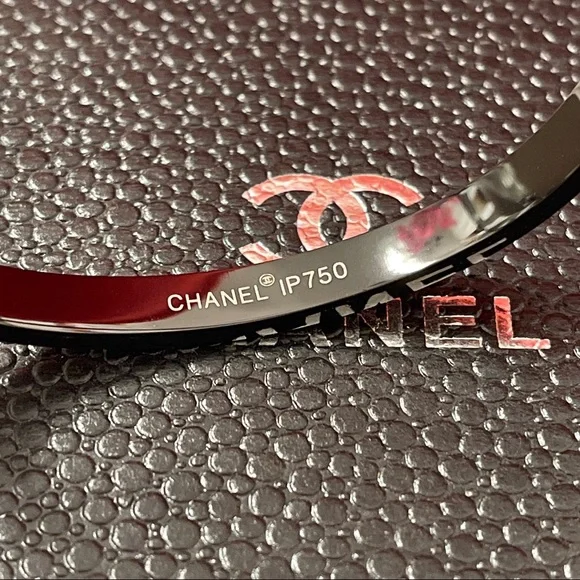 CC bracelet Available in silver logo bracelet - Picture 6 of 7